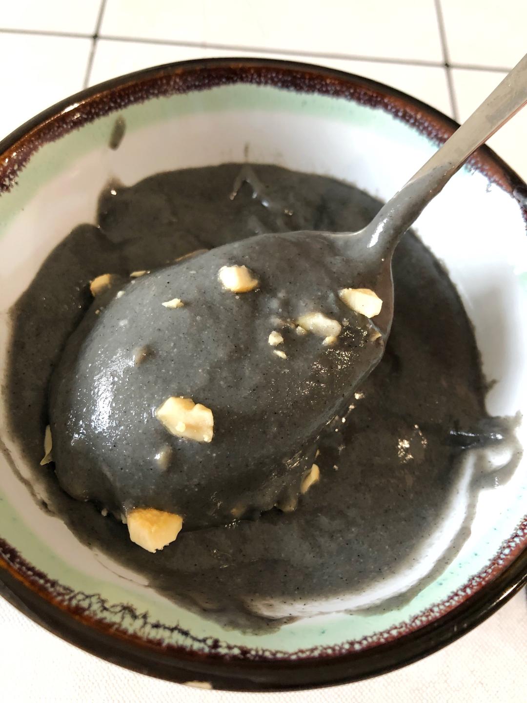 杏仁黑芝麻糊的做法