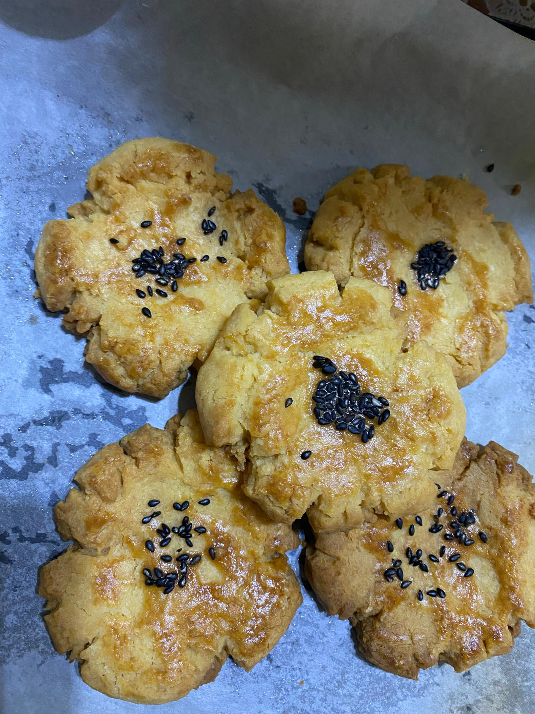 轻轻一按就碎掉的原味桃酥（不输猪油版）