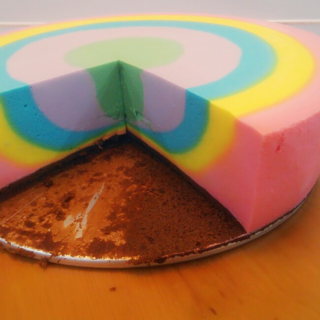 彩虹慕斯蛋糕