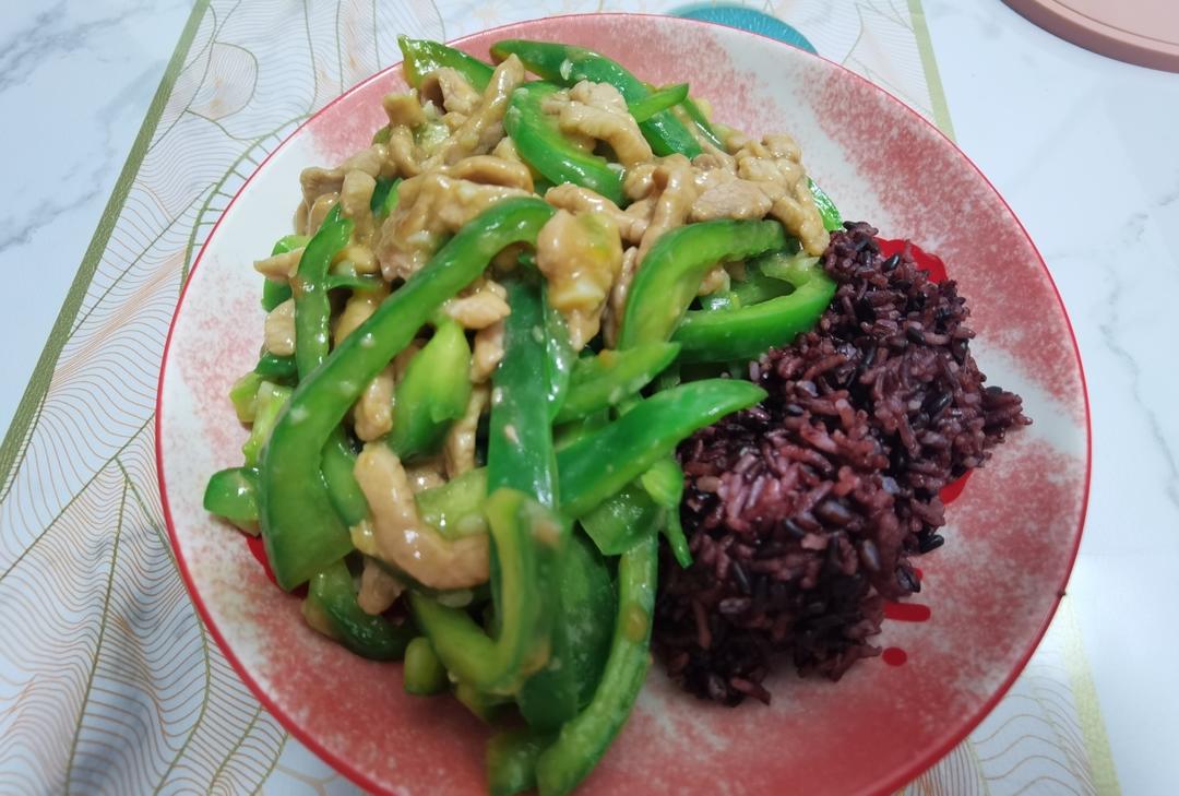 ‼️好吃到舔盘的青椒肉丝盖浇饭