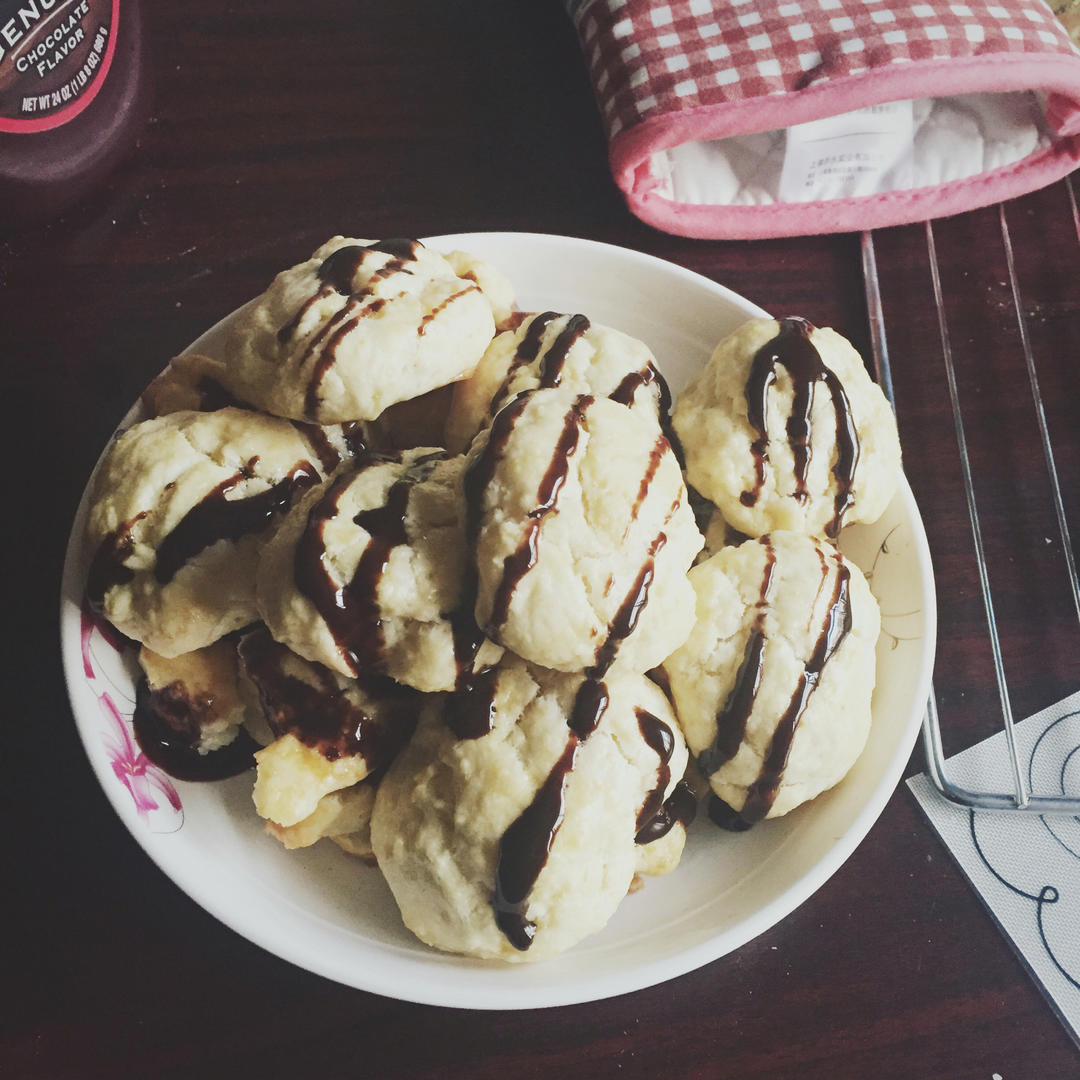 【视频】3分钟 奶油司康Scone(可能是世界上最快手的司康) 消耗淡奶油～