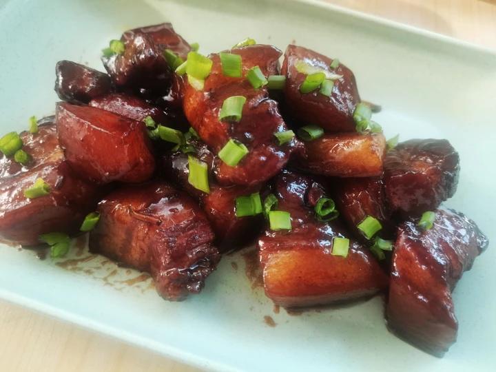 吃一块想两块不油不腻红烧肉
