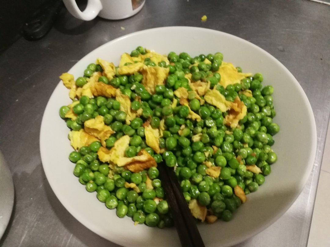 豌豆炒鸡蛋