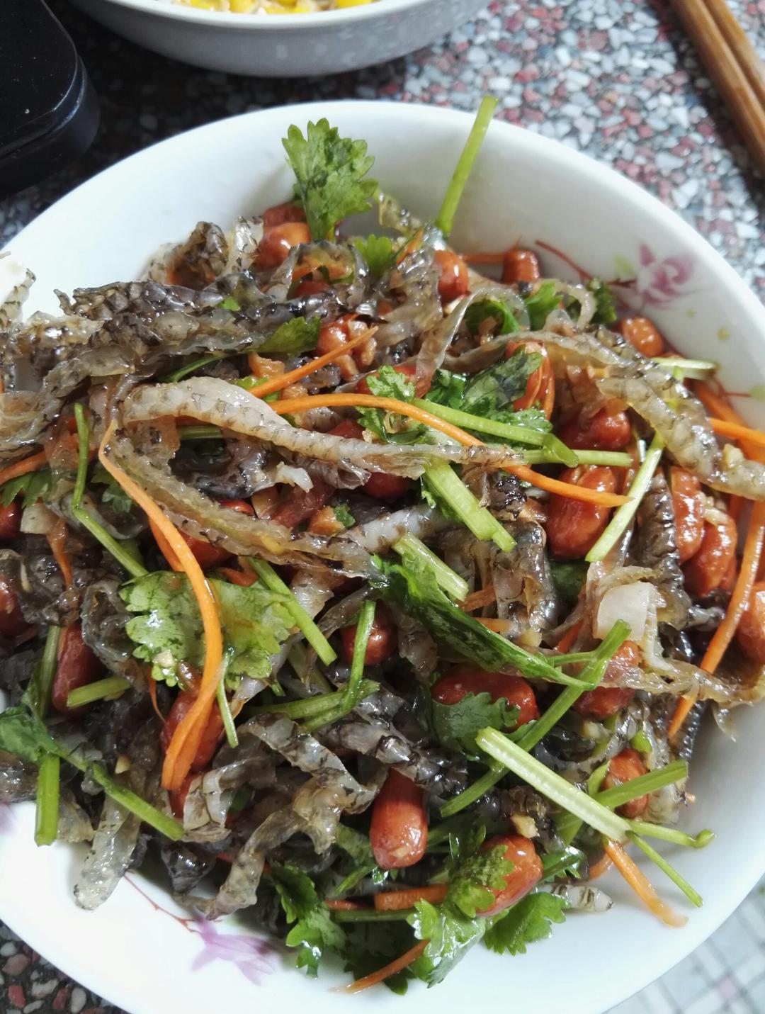 凉风有信信做的凉拌鱼皮