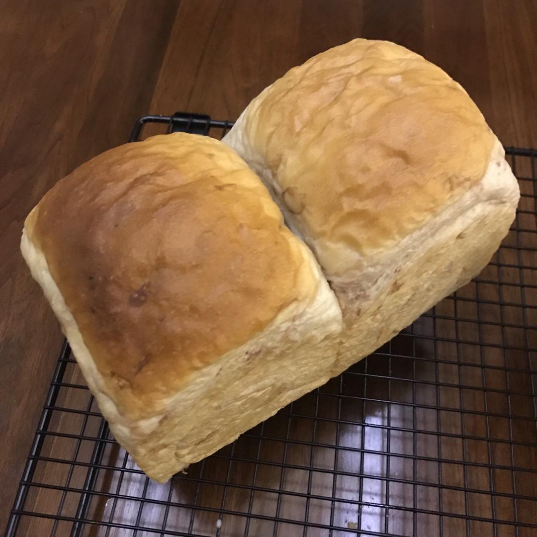 色与香同赋的玫瑰吐司