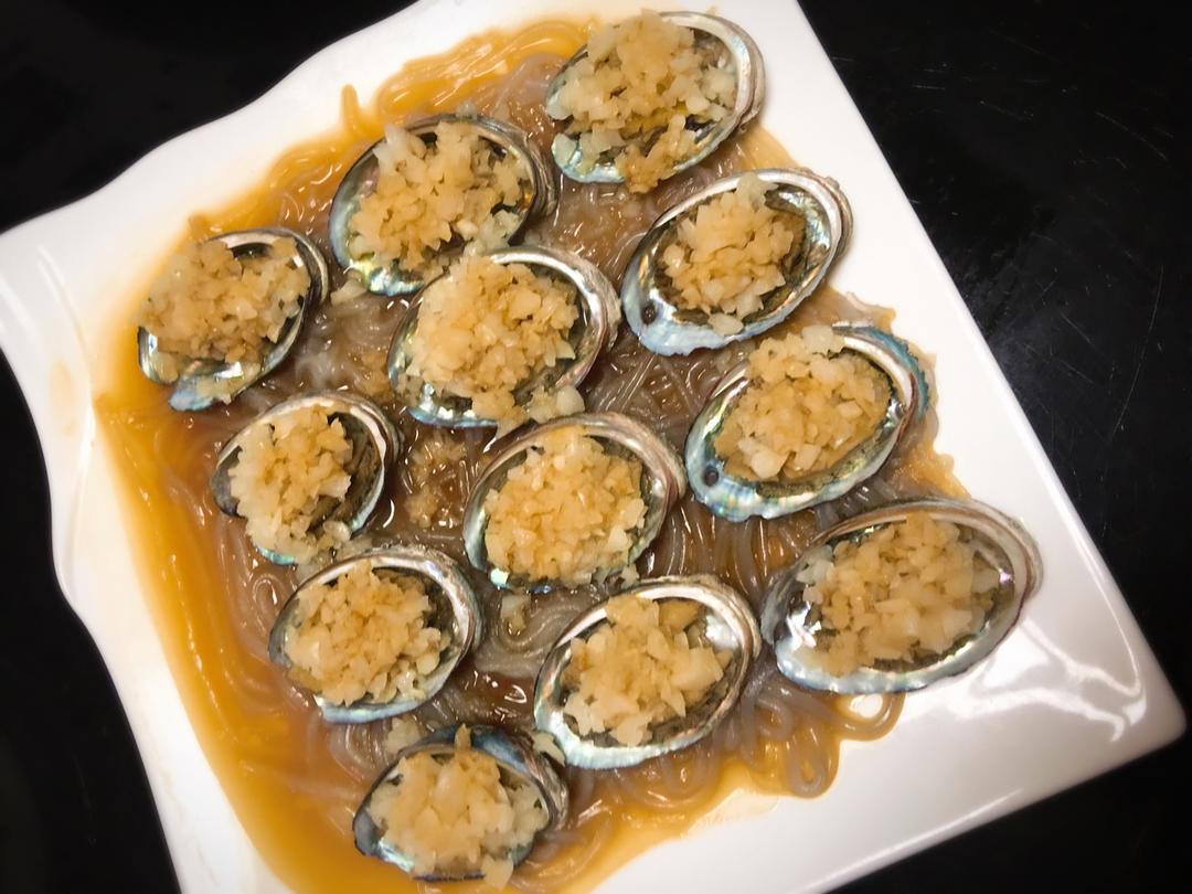 蒜蓉粉丝蒸鲍鱼