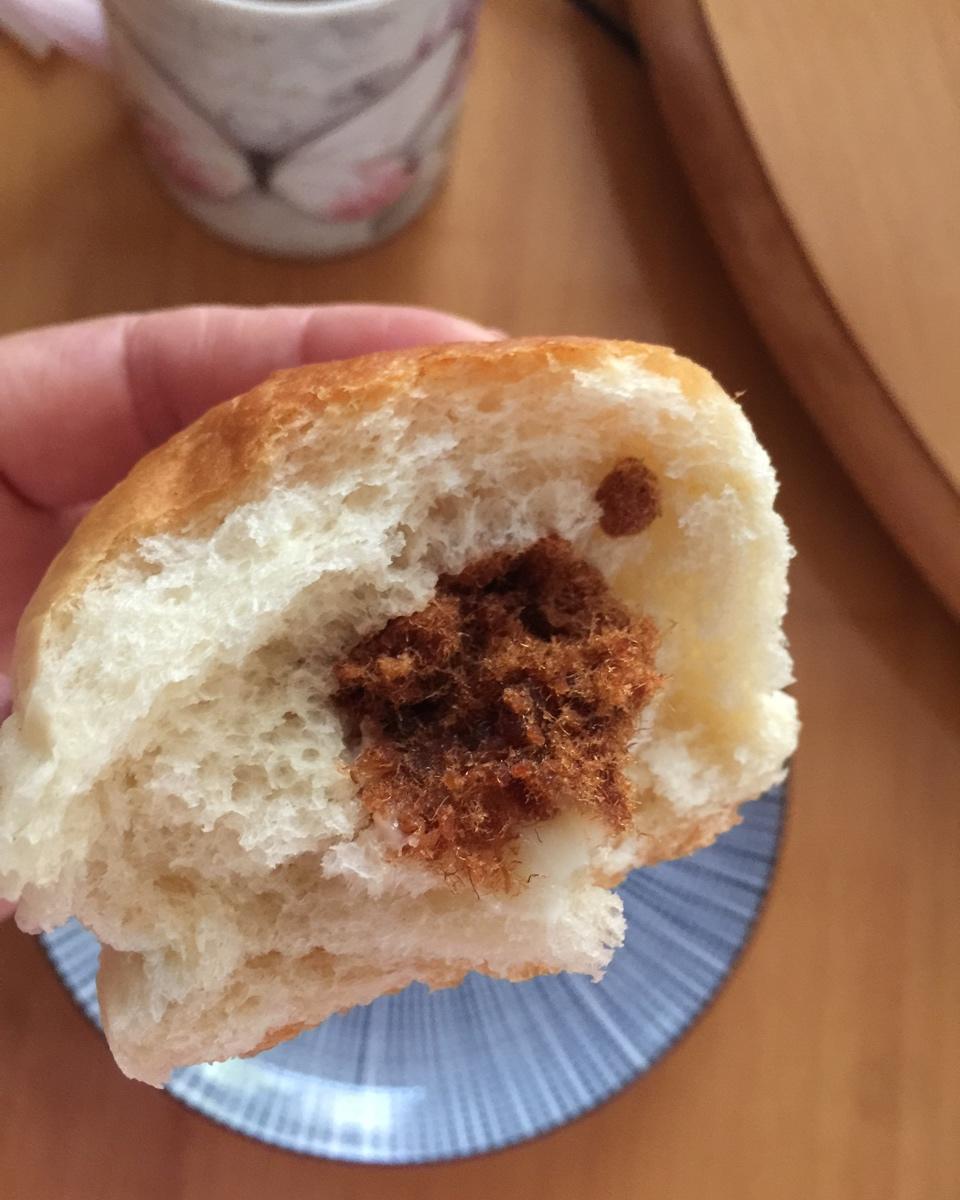 汤种椰蓉酥粒面包