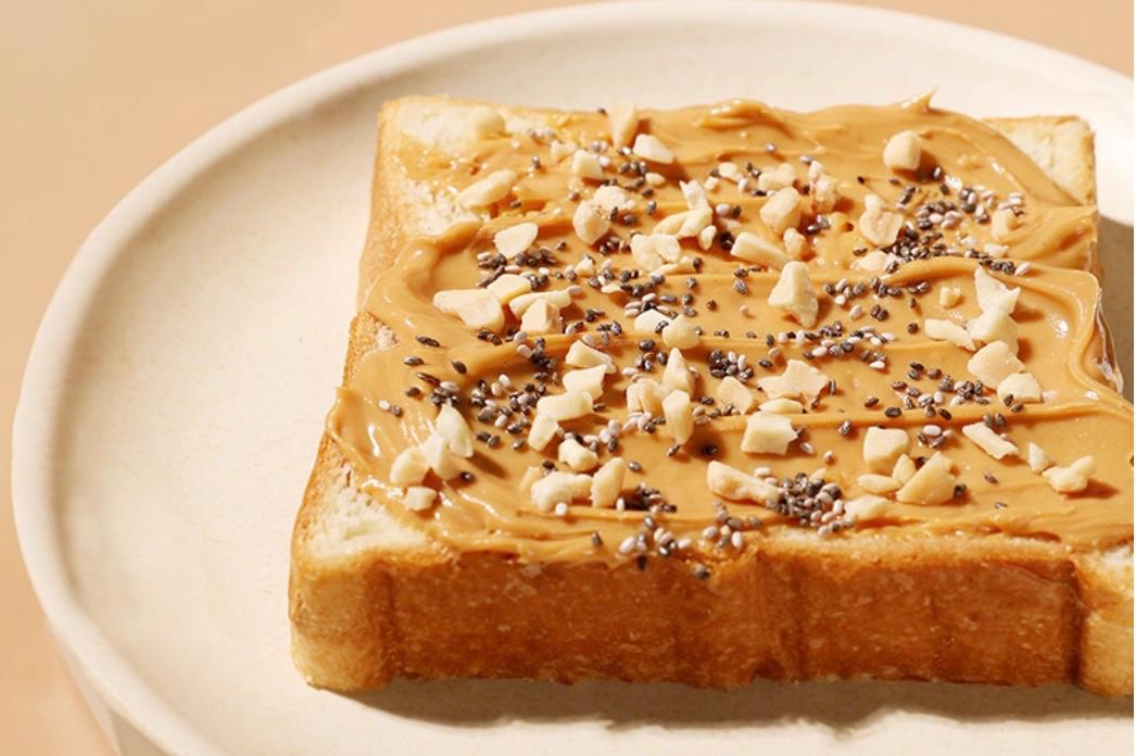 新品首发，一款无添加的奇亚籽海盐花生酱。