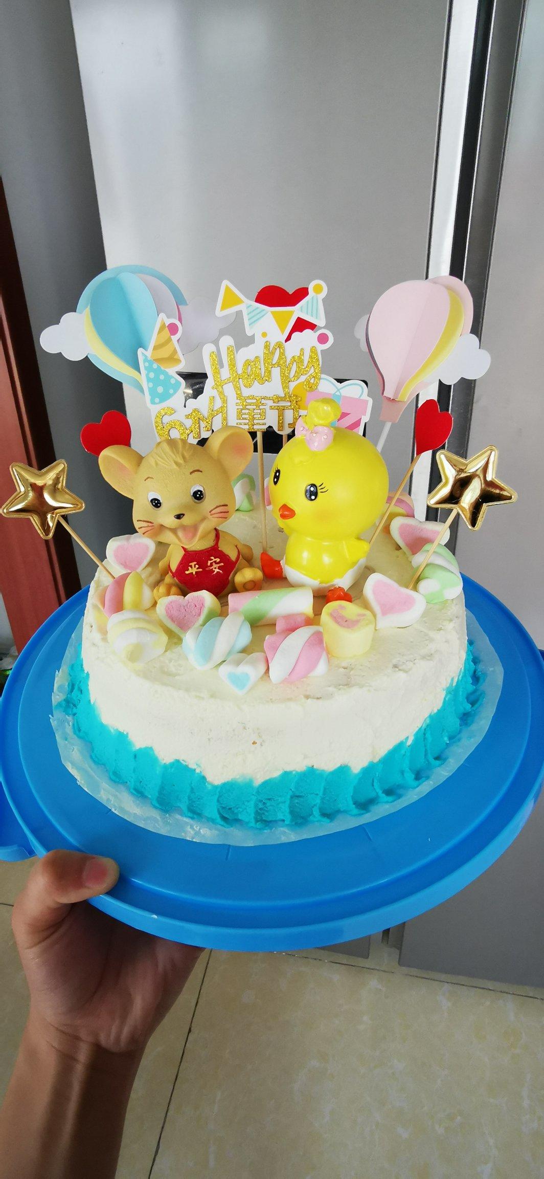 水果奶油生日蛋糕