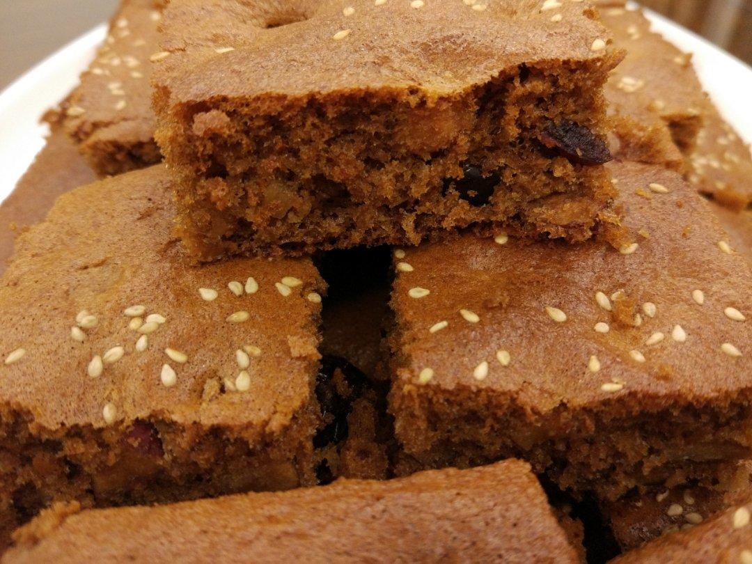 红枣葡萄干蛋糕