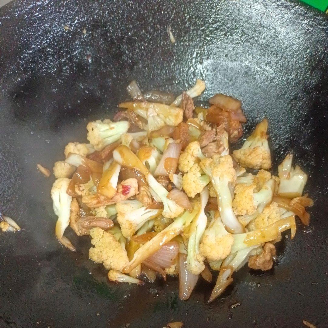 好吃的花菜干爆炒肉！