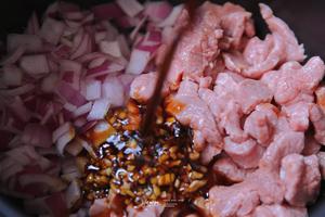 减脂三餐·电饭煲 |无油西兰花炖嫩牛肉的做法 步骤3