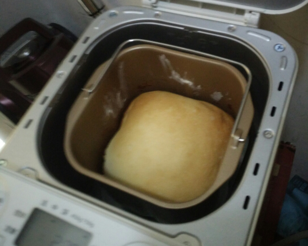 标准面包（东菱面包机）的做法
