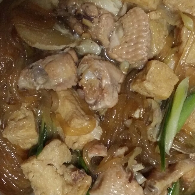 砂锅油豆腐鸡翅煲