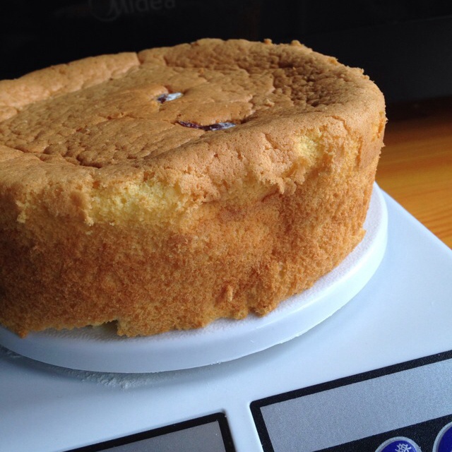 超简单完美戚风蛋糕（6寸2蛋）附打发、翻拌、脱模视频