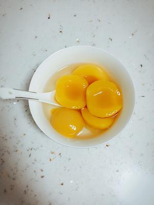 黄桃糖水罐头的做法 步骤1