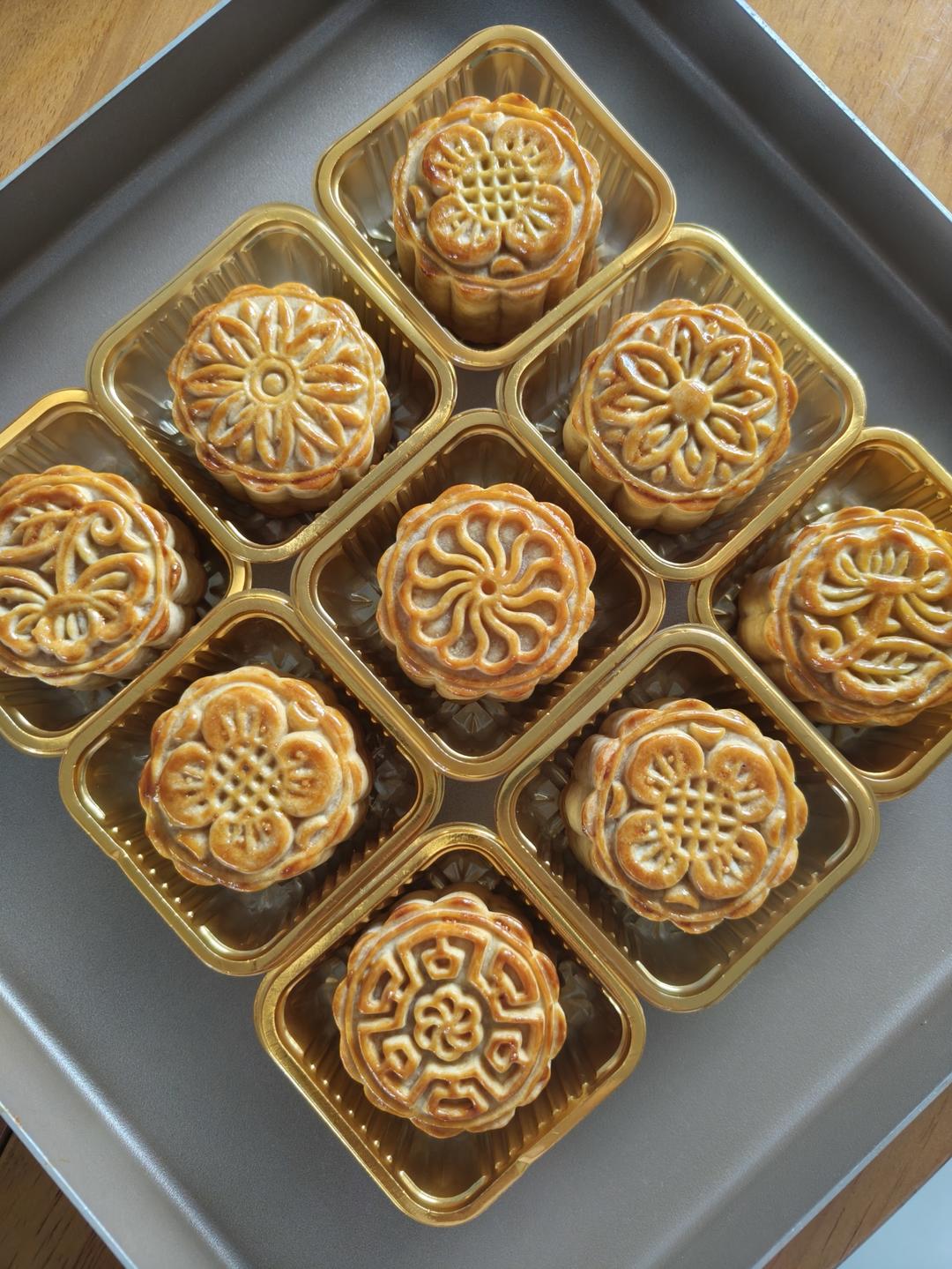 广式月饼——蛋黄莲蓉月饼