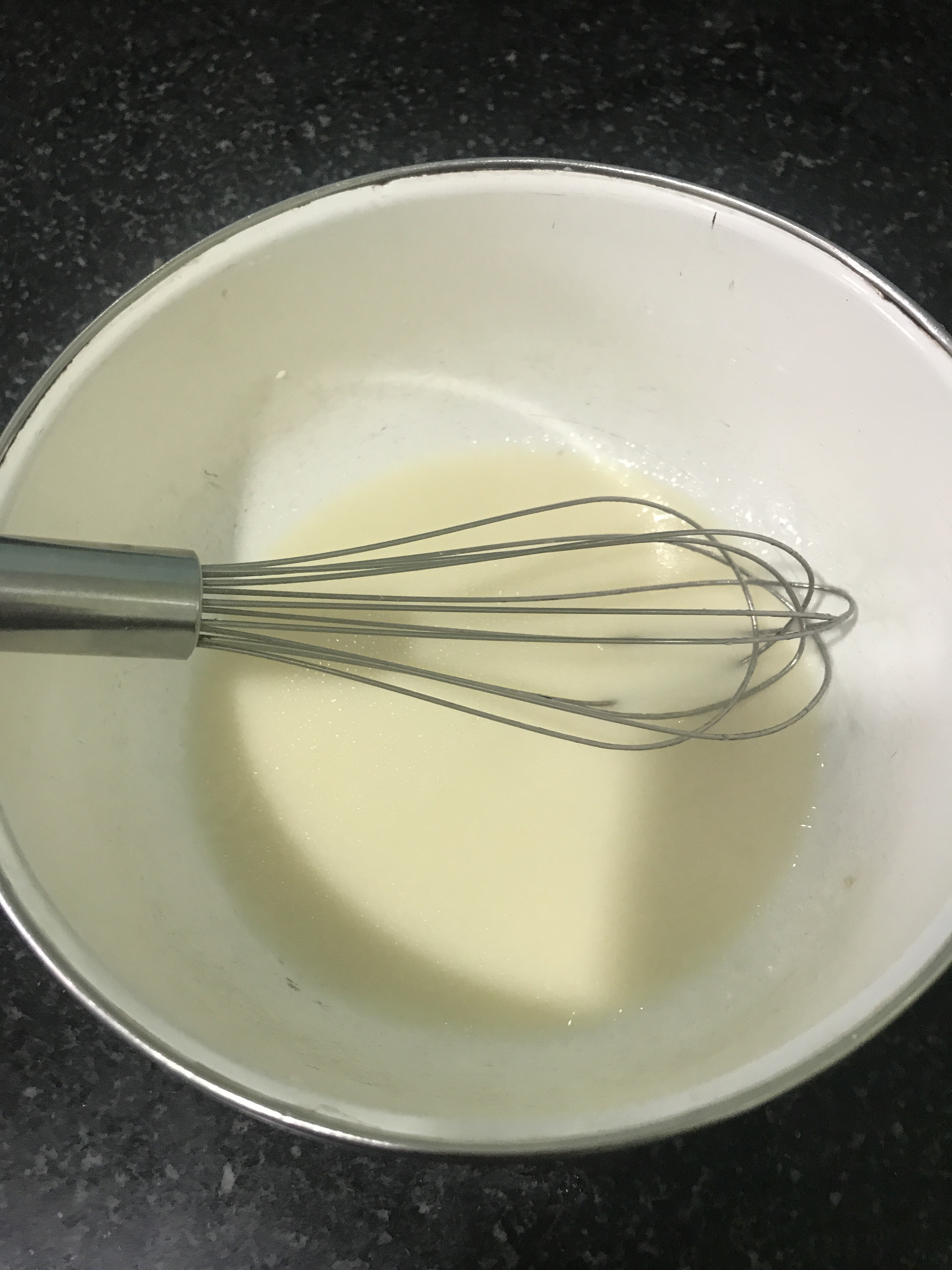 电压力锅版蒸玉米面蛋糕的做法 步骤2