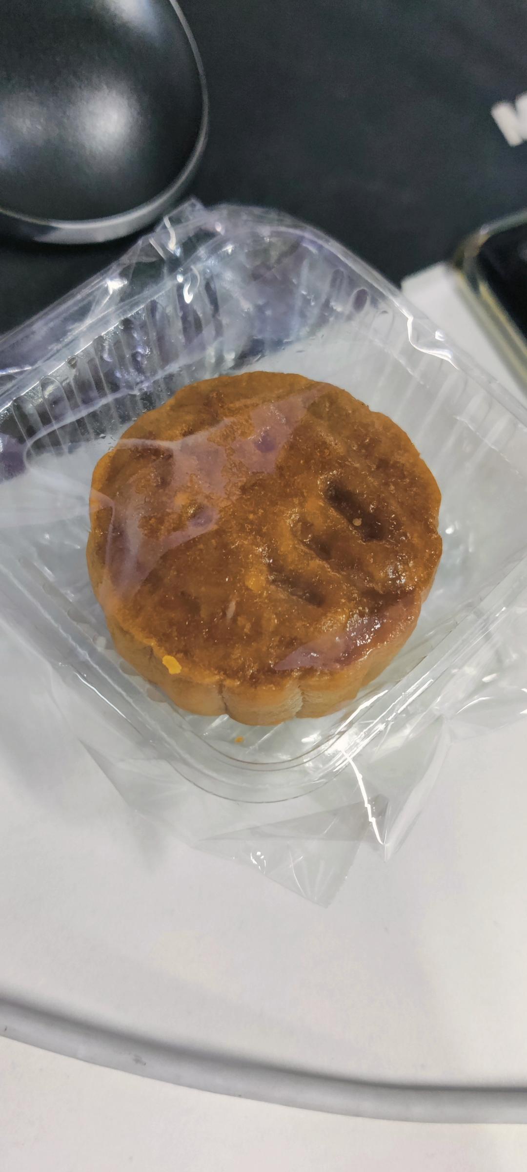 广式月饼—蛋黄莲蓉月饼