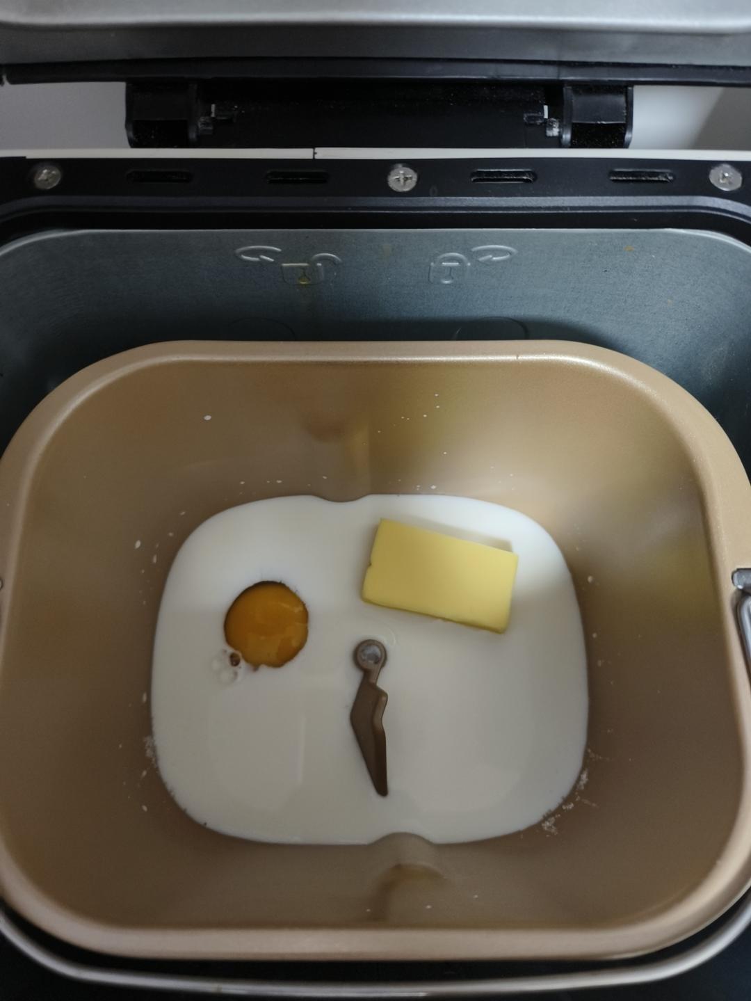 纯奶手撕吐司的做法 步骤1