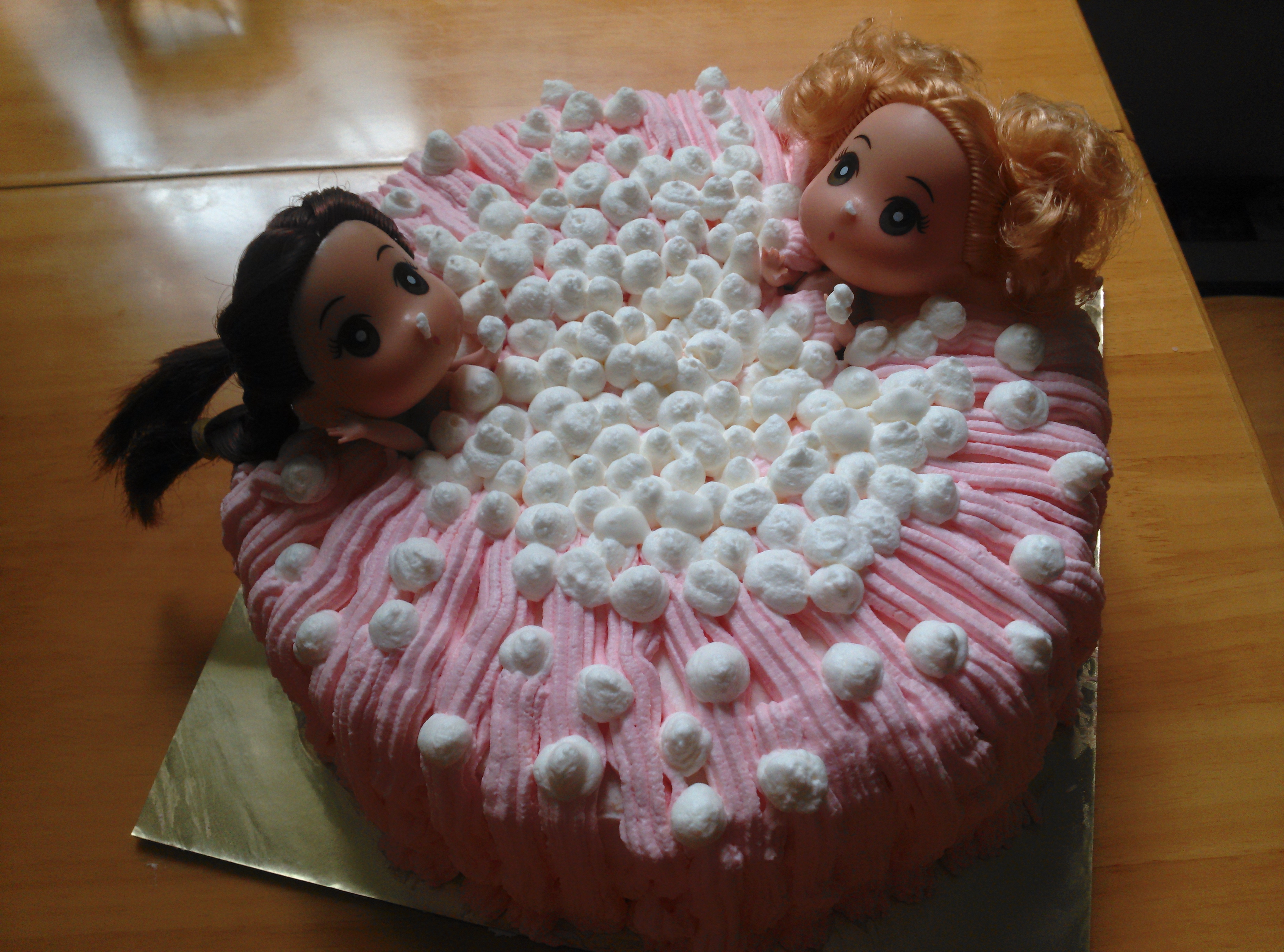 迷糊娃娃泡泡浴蛋糕