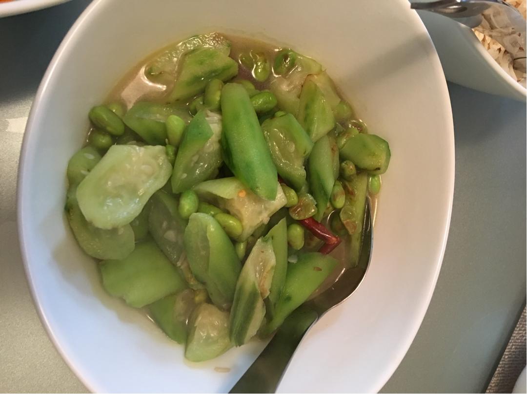 江南春天之丝瓜炒毛豆