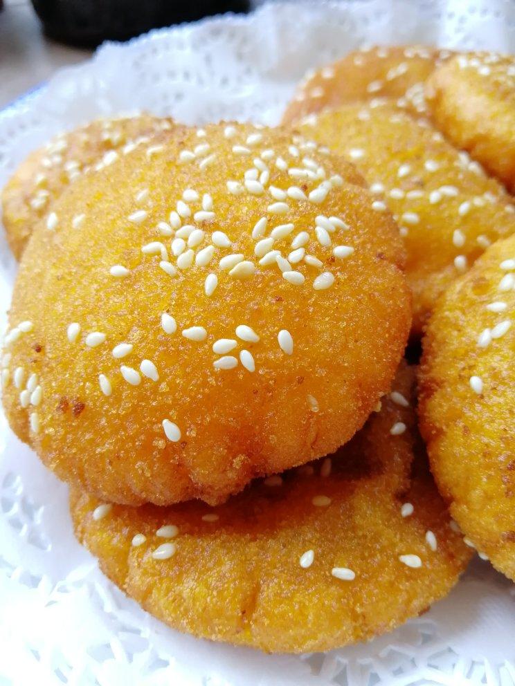 消耗南瓜神仙吃法——南瓜饼做成空心才好吃！