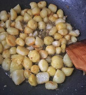 油焖小土豆的做法 步骤2