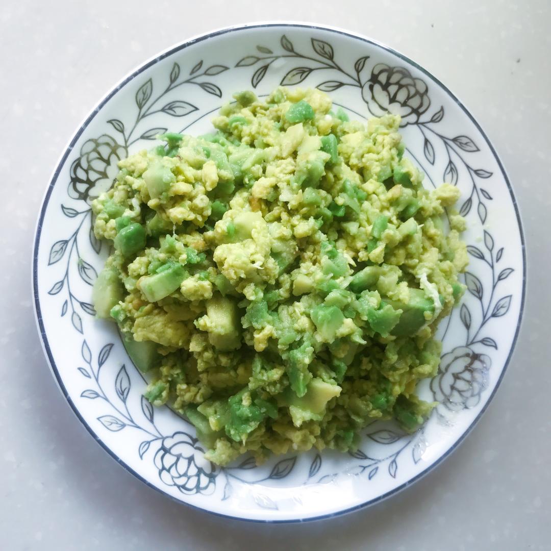 鸡蛋炒牛油果