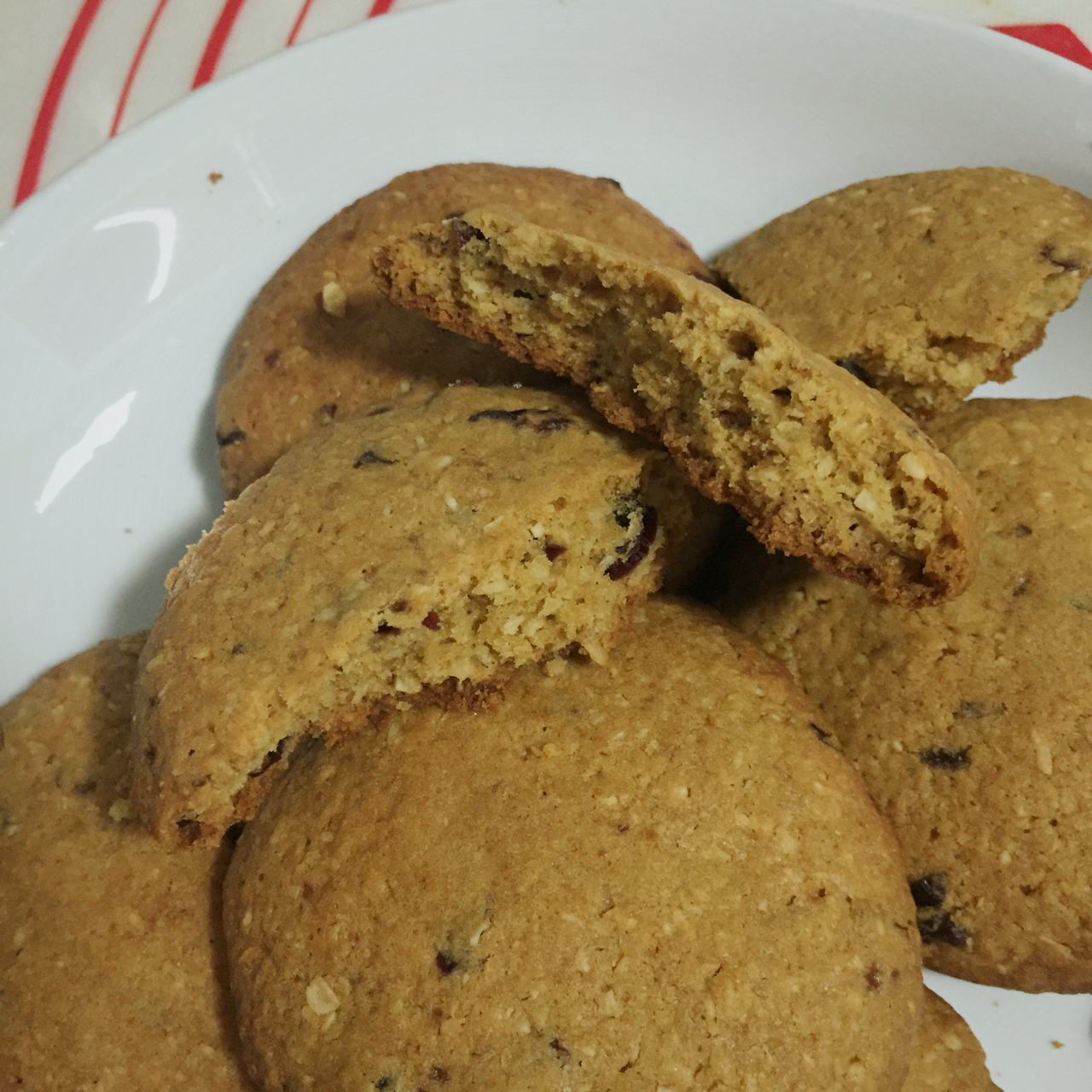 蔓越莓椰子曲奇 Cranberry & Coconut Cookies