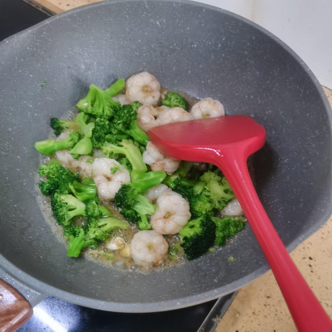 减肥去脂的西兰花炒虾仁
