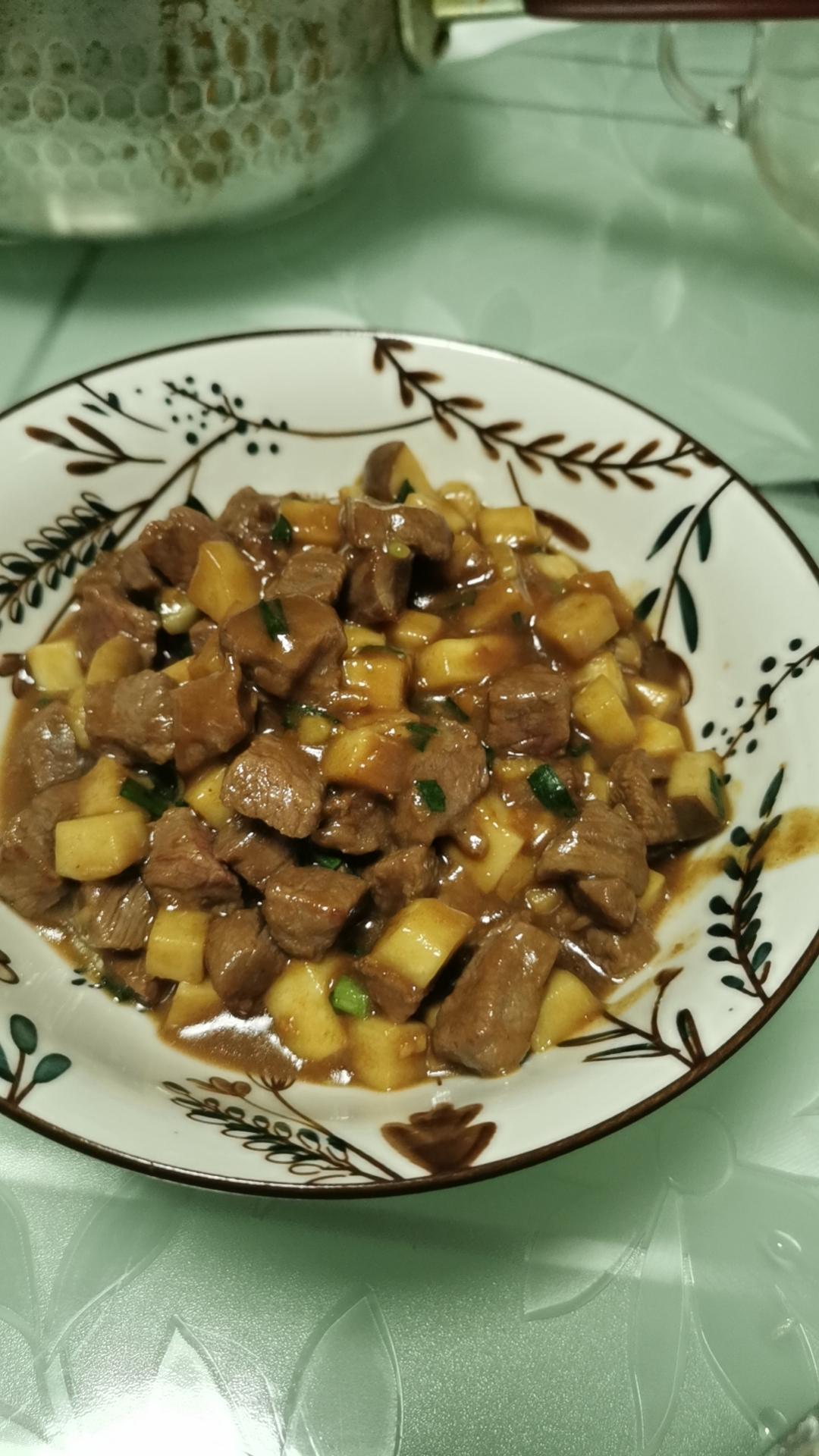 家常菜~杏鲍菇烧牛肉粒