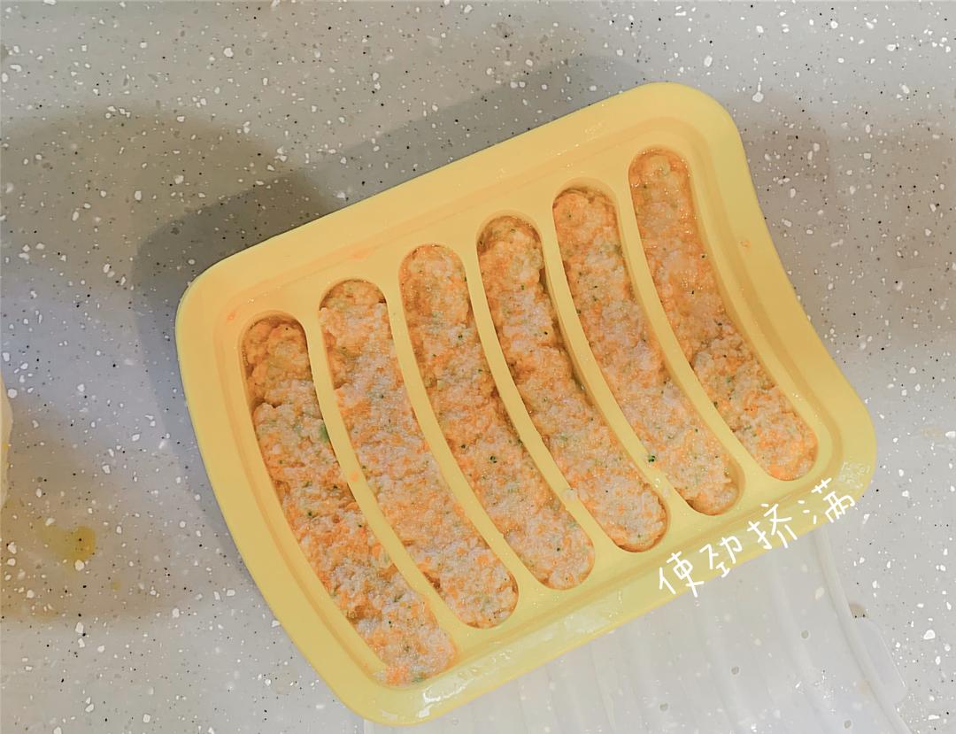 宝宝辅食：//杂蔬虾仁肉肠