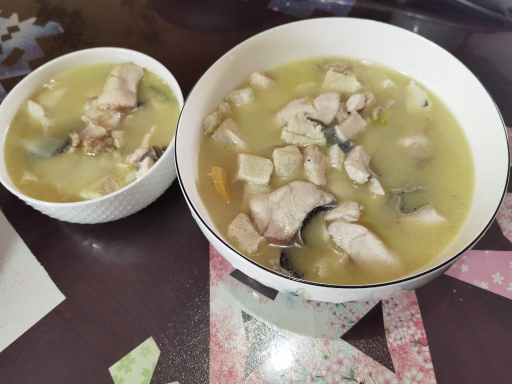 黑鱼豆腐汤