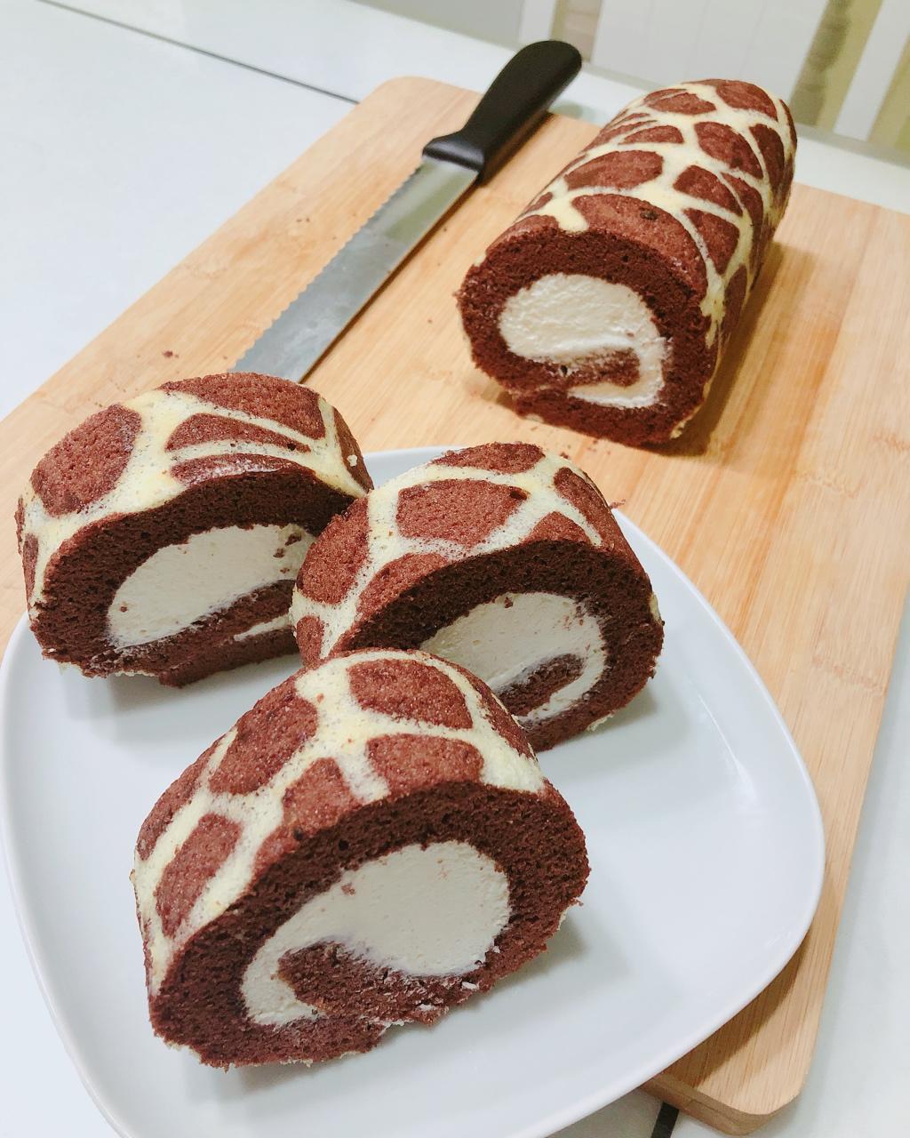 奶牛蛋糕卷+长颈鹿蛋糕卷