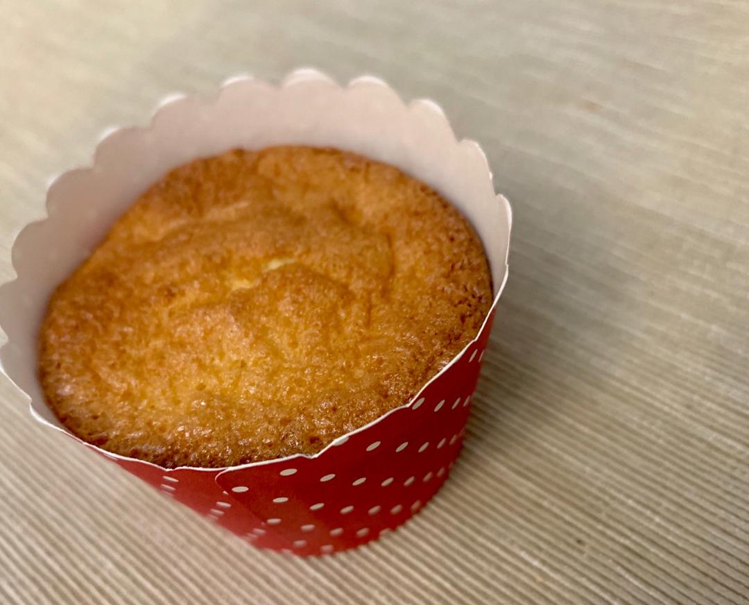 【视频食谱】可以PK肉松小贝的拔丝蛋糕