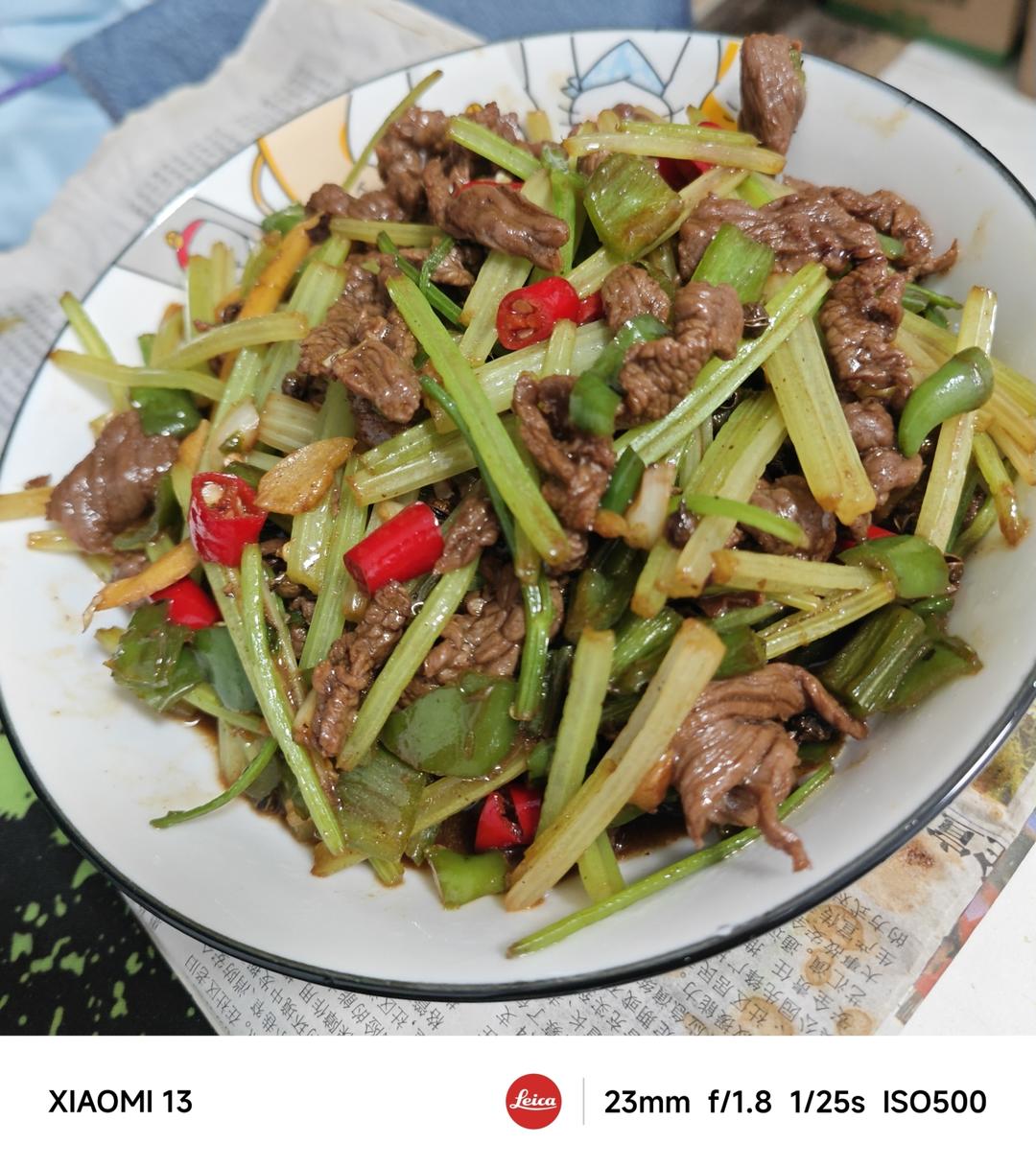 小炒牛肉（肉嫩味香）
