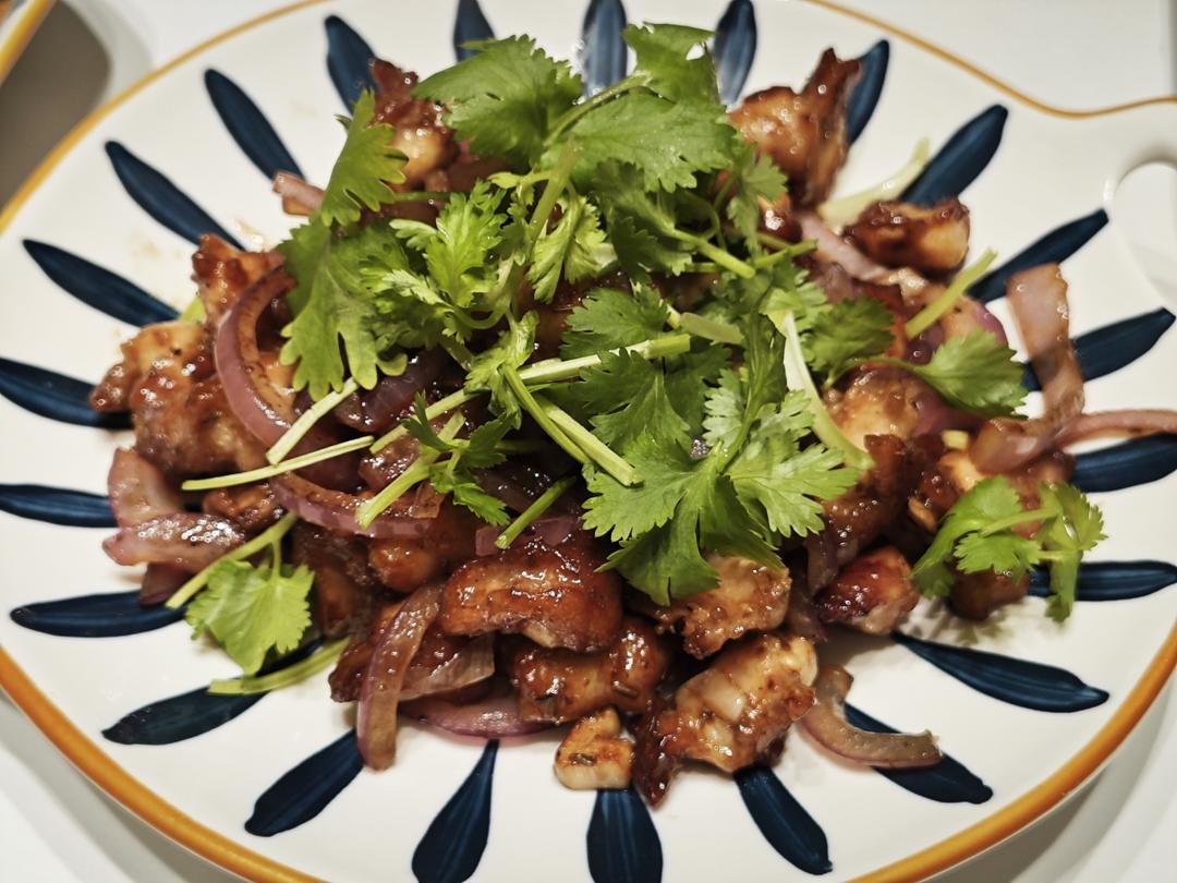 又脆又香，可以秒杀烧烤店的爆炒鸡脆骨