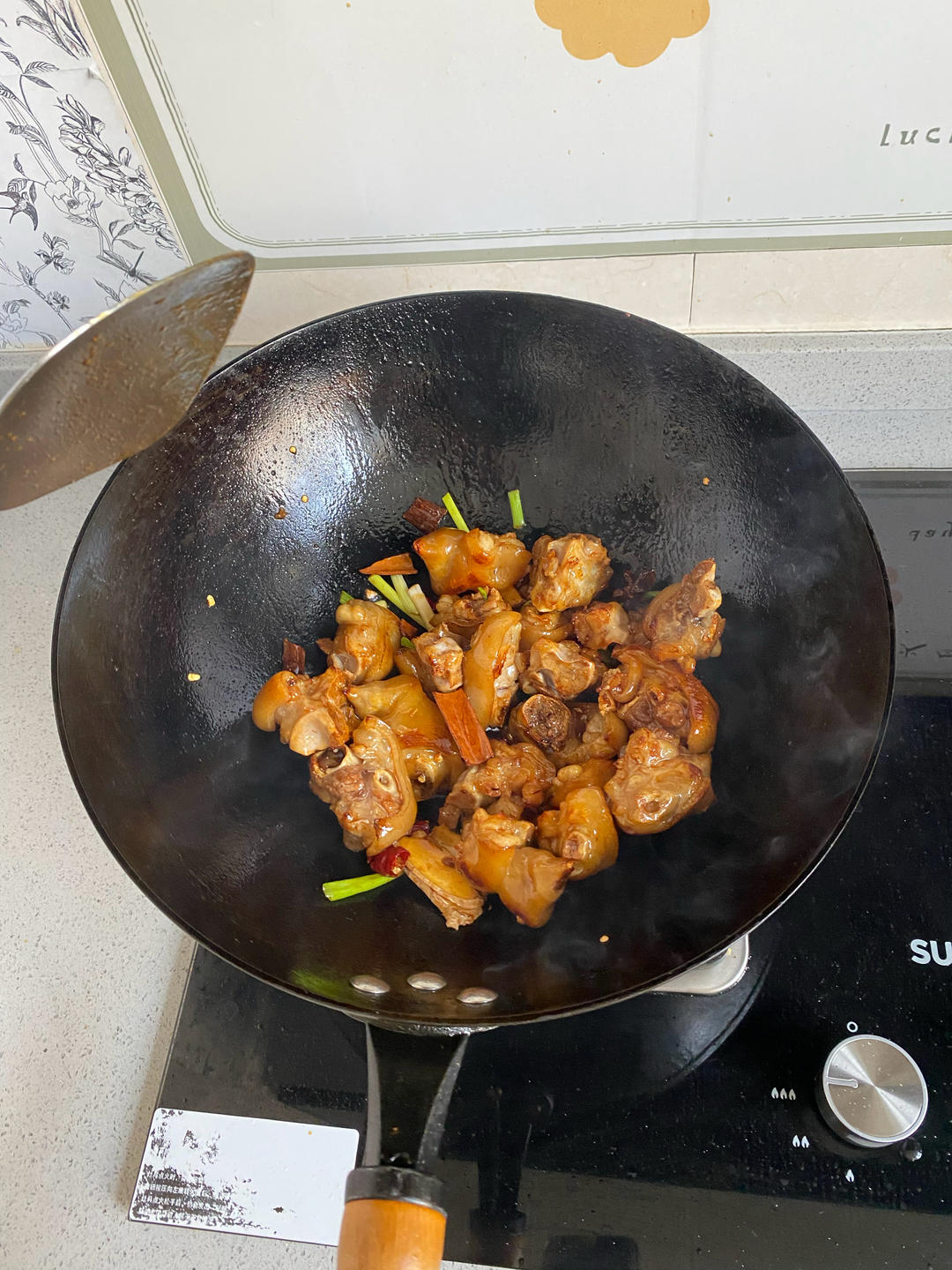 流口水的黄豆炖猪蹄