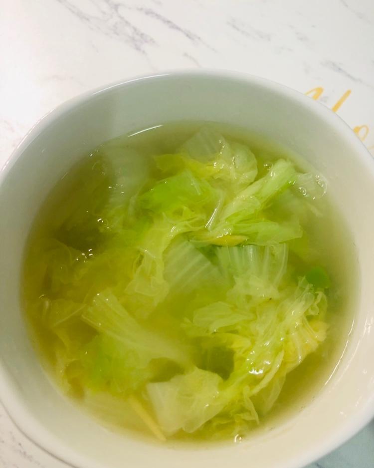 成熟四分之一做的白菜汤