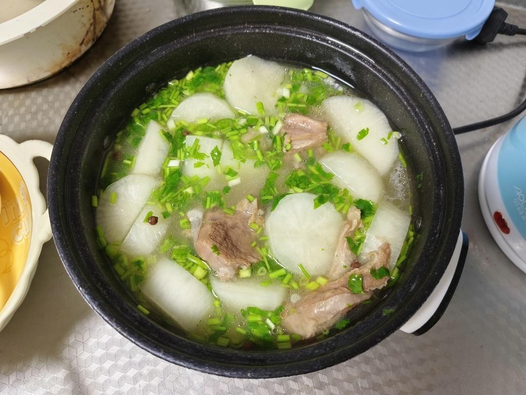 羊肉汤(炖萝卜)