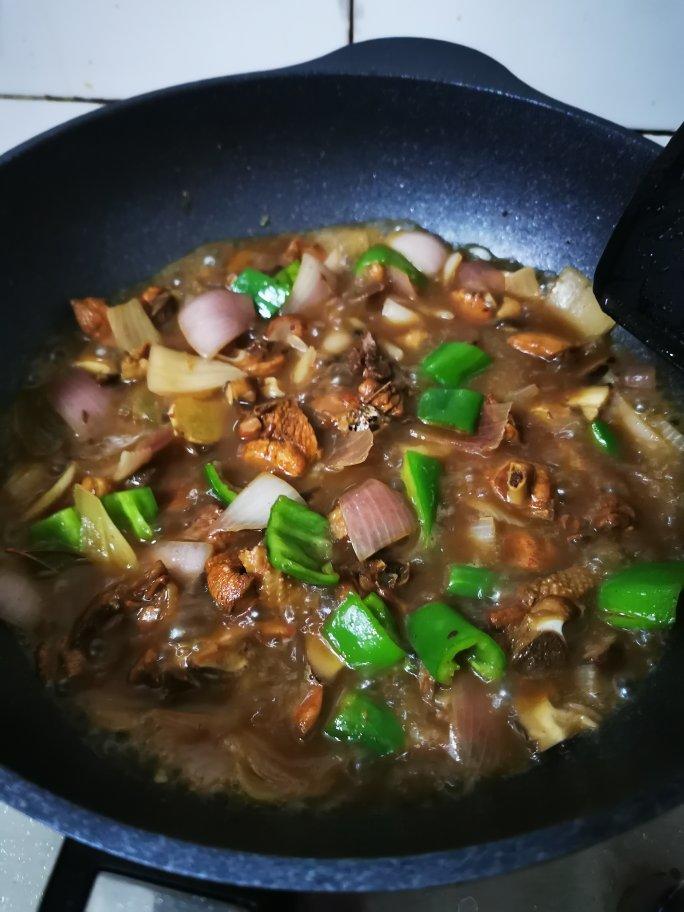 比饭店好吃很多倍的黄焖鸡