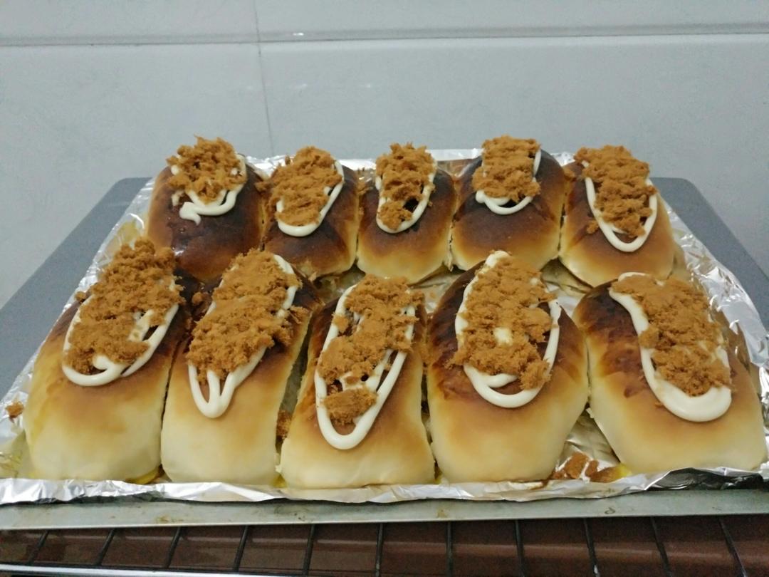 超软超美味的肉松面包