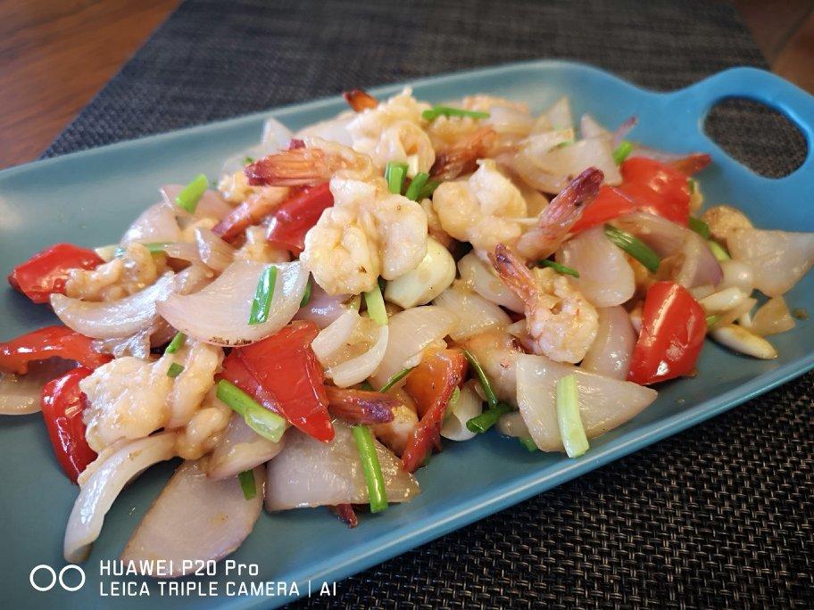 如初美食做的温州地方菜肴敲虾