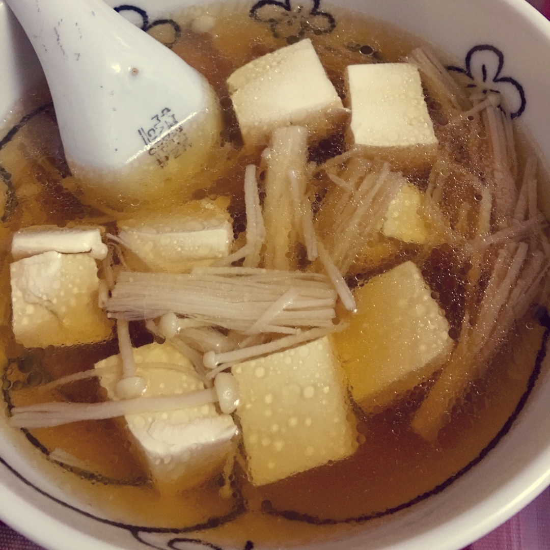 豆腐金针菇汤
