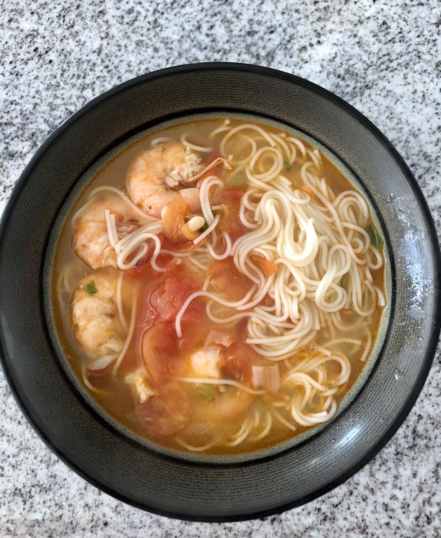 西红柿大虾面