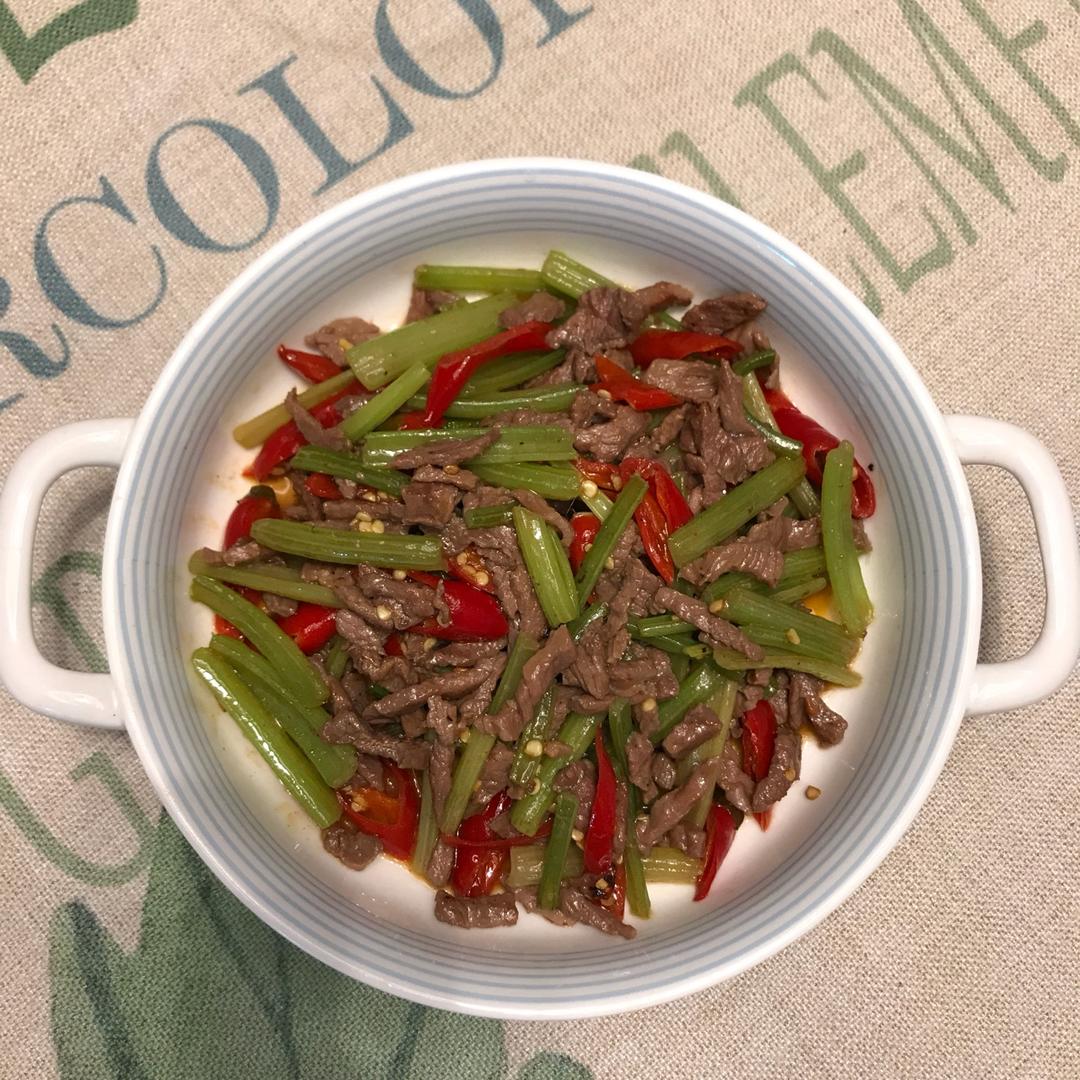 芹菜炒牛肉