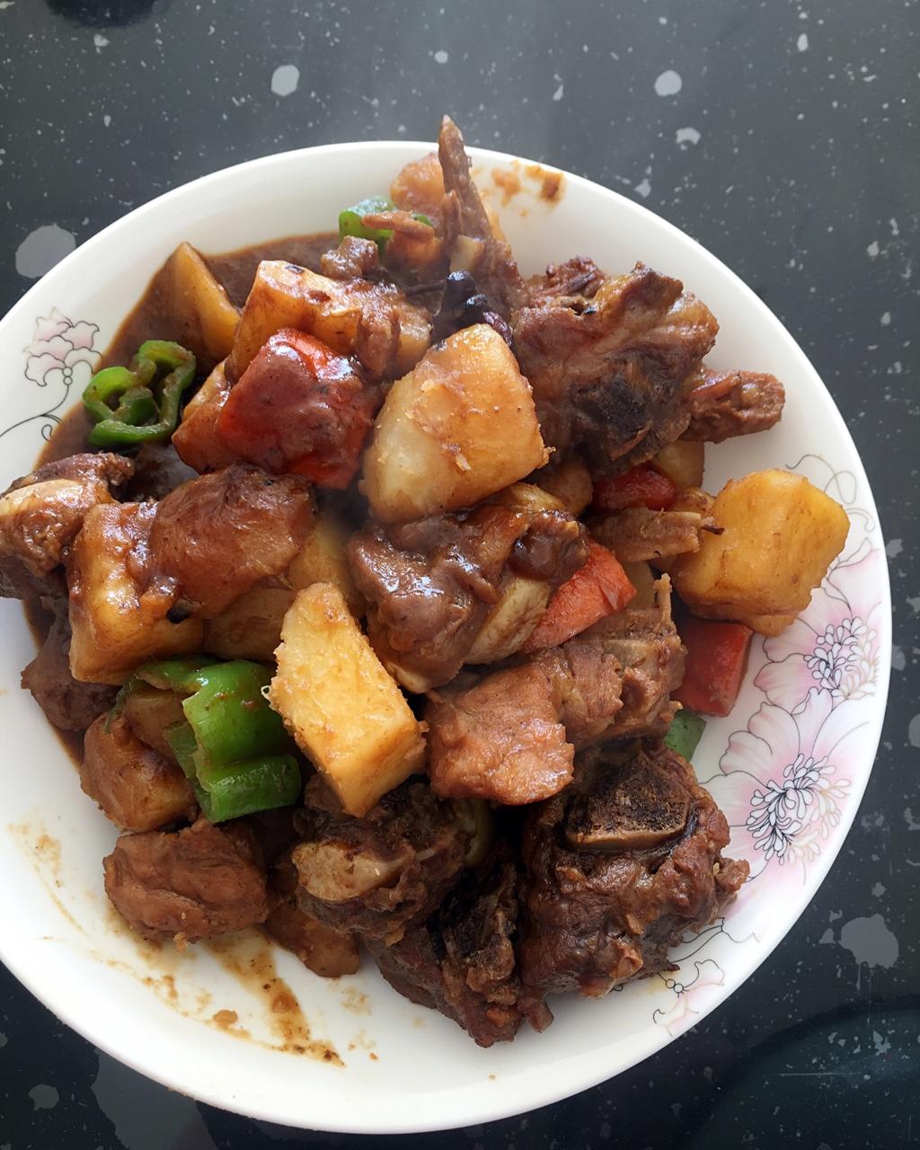 土豆炖排骨