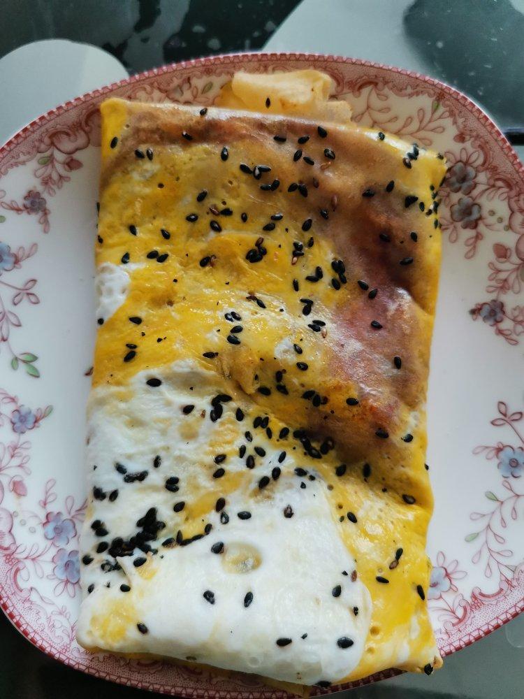 家庭版煎饼果子---快手健康早餐，利用家里现有材料