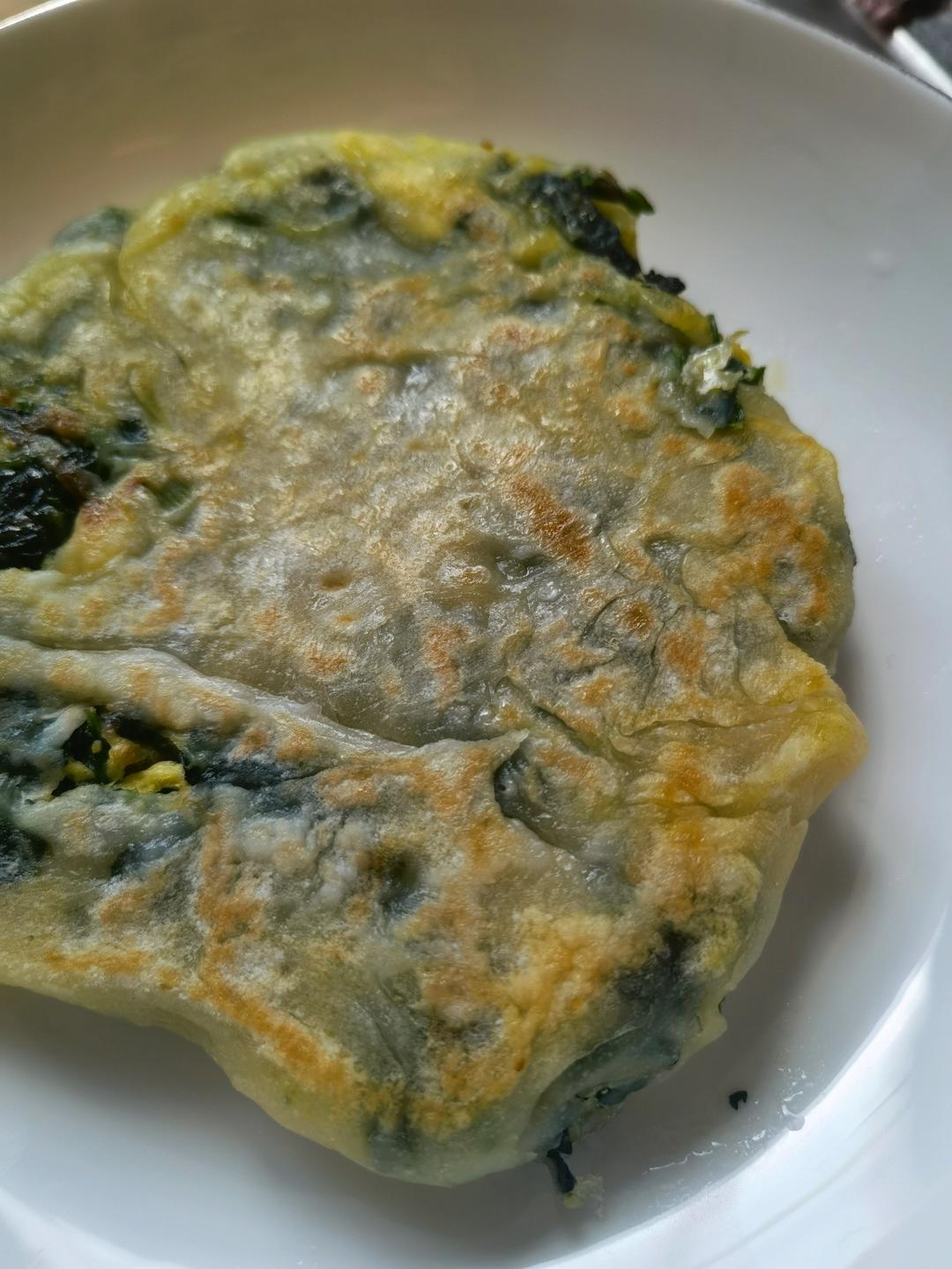 皮薄馅多的菠菜鸡蛋馅饼